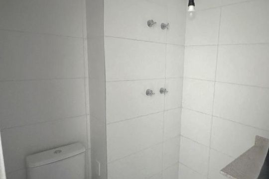 Banheiro de apartamento à venda com 1 quarto, 26m² em Vila Clementino, São Paulo