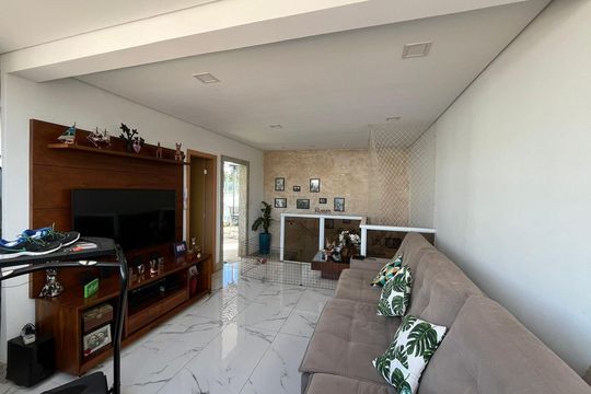 Casa à venda com 3 quartos, 160m² em Dona Clara, Belo Horizonte