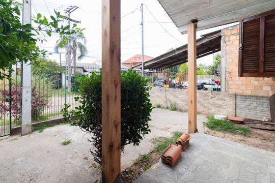 Jardim de casa à venda com 2 quartos, 75m² em Hípica, Porto Alegre