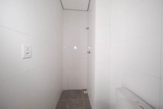 Banheiro de apartamento para alugar com 2 quartos, 45m² em Vila Guilhermina, São Paulo