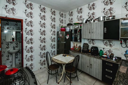 Cozinha de casa à venda com 3 quartos, 180m² em Floramar, Belo Horizonte