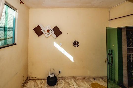 Sala de casa à venda com 3 quartos, 180m² em Floramar, Belo Horizonte