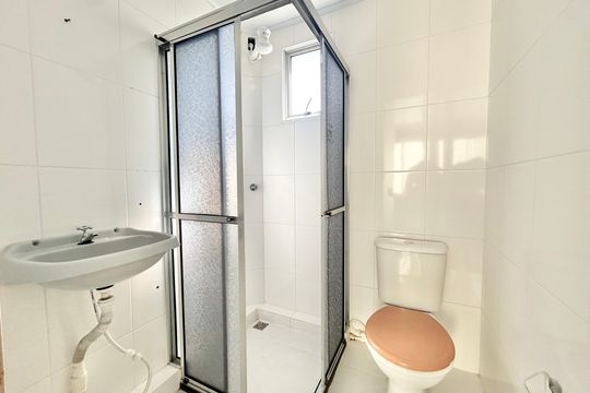 Banheiro de apartamento para alugar com 2 quartos, 50m² em Campina, São Leopoldo