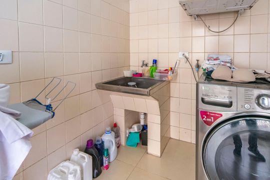 Área de Serviço de casa para alugar com 4 quartos, 540m² em Vila Alice, Santo André
