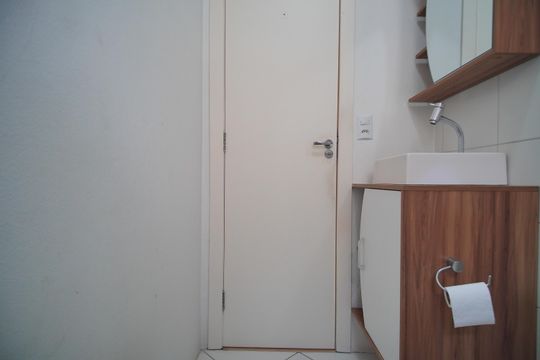 Banheiro de apartamento à venda com 2 quartos, 57m² em Centro, Novo Hamburgo