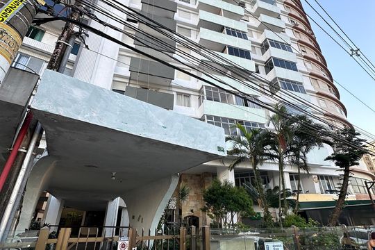 Fachada do Prédio de apartamento para alugar com 1 quarto, 56m² em Centro, São Vicente