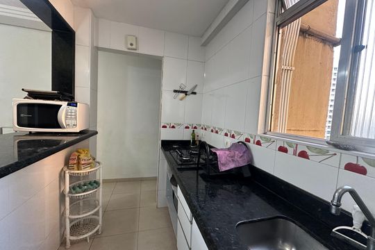 Cozinha de apartamento para alugar com 1 quarto, 56m² em Centro, São Vicente