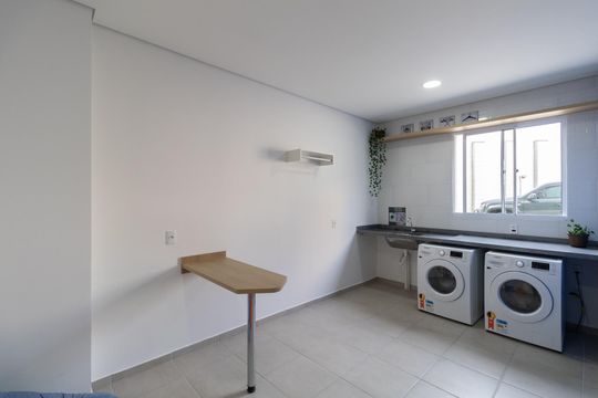 Área Comum - Lavanderia de apartamento para alugar com 1 quarto, 27m² em Jardim Matarazzo, São Paulo