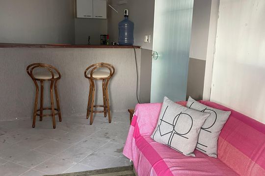 Sala de kitnet/studio para alugar com 1 quarto, 34m² em Lagoa da Conceição, Florianópolis