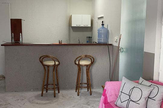 Sala de kitnet/studio para alugar com 1 quarto, 34m² em Lagoa da Conceição, Florianópolis