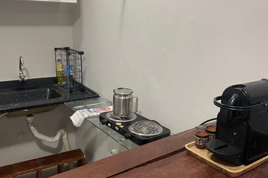 Cozinha de kitnet/studio para alugar com 1 quarto, 34m² em Lagoa da Conceição, Florianópolis
