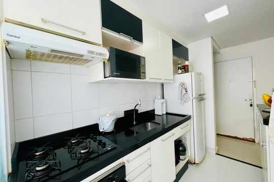 Cozinha de apartamento à venda com 2 quartos, 54m² em Jardim Imperador, Guarulhos