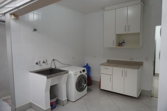 Área de Serviço de casa para alugar com 3 quartos, 330m² em Vila Santa Catarina, Americana