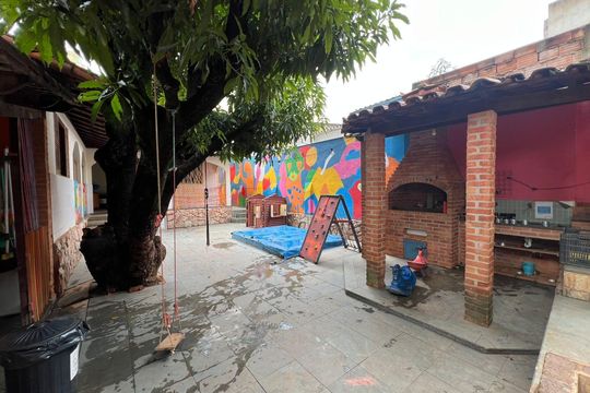 Casa à venda com 3 quartos, 300m² em Sagrada Família, Belo Horizonte