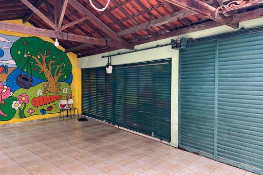 Casa à venda com 3 quartos, 300m² em Sagrada Família, Belo Horizonte