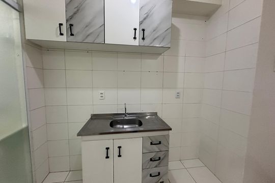 Cozinha de apartamento para alugar com 2 quartos, 54m² em Vila Sao Joao, Barueri