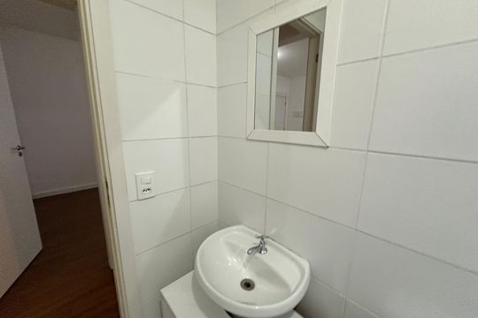 Banheiro de apartamento para alugar com 2 quartos, 54m² em Vila Sao Joao, Barueri