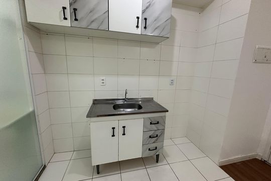 Cozinha de apartamento para alugar com 2 quartos, 54m² em Vila Sao Joao, Barueri