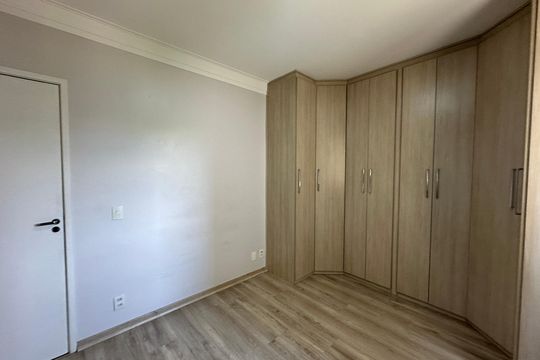 Suíte de apartamento à venda com 2 quartos, 61m² em Jardim Tupanci, Barueri