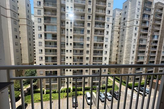 Varanda de apartamento à venda com 2 quartos, 61m² em Jardim Tupanci, Barueri