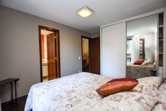 Casa à venda com 7 quartos, 250m² em Santo Antônio, Niterói