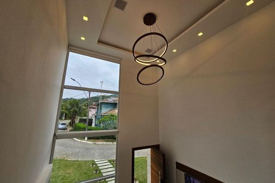 Casa à venda com 4 quartos, 181m² em Várzea das Moças, Niterói