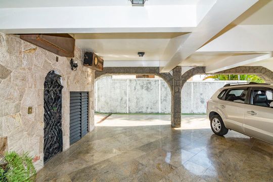 Garagem de casa à venda com 6 quartos, 480m² em Alto Caiçaras, Belo Horizonte