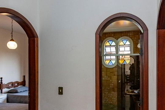 Corredor de casa à venda com 6 quartos, 480m² em Alto Caiçaras, Belo Horizonte