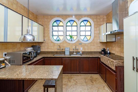 Cozinha de casa à venda com 6 quartos, 480m² em Alto Caiçaras, Belo Horizonte
