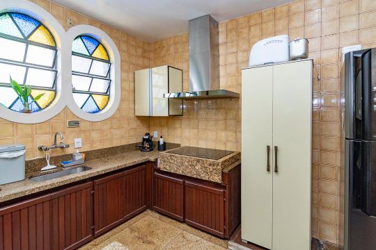 Cozinha de casa à venda com 6 quartos, 480m² em Alto Caiçaras, Belo Horizonte