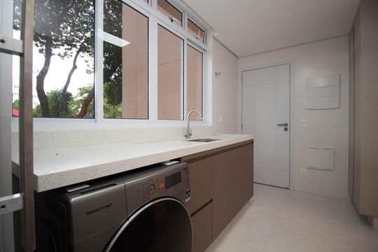 Área de Serviço de apartamento à venda com 3 quartos, 122m² em Asa Norte, Brasília