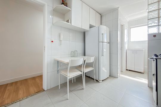Cozinha de apartamento à venda com 2 quartos, 59m² em Jardim da Gloria, São Paulo