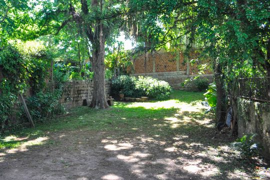 Casa à venda com 3 quartos, 674m² em Menino Deus, Porto Alegre