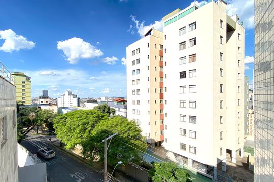 Vista da Suite 1 de apartamento à venda com 5 quartos, 250m² em Nova Suíça, Belo Horizonte