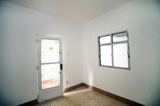 Sala de casa para alugar com 2 quartos, 75m² em Rocha Miranda, Rio de Janeiro