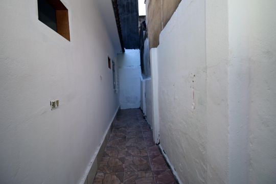 Corredor de casa para alugar com 2 quartos, 75m² em Rocha Miranda, Rio de Janeiro