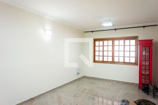 Casa para alugar com 3 quartos, 170m² em Cidade Mãe do Céu, São Paulo