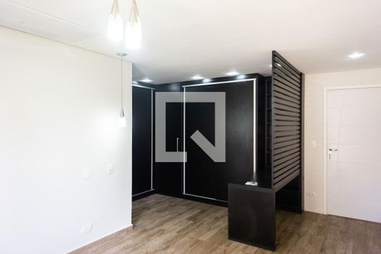 Casa para alugar com 3 quartos, 170m² em Cidade Mãe do Céu, São Paulo