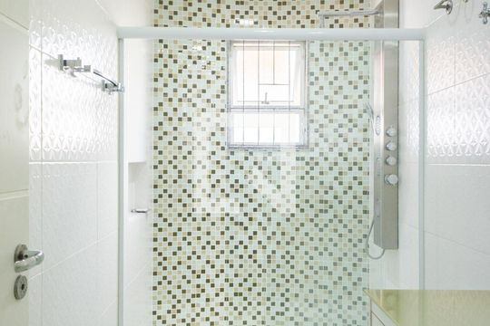 Casa para alugar com 3 quartos, 170m² em Cidade Mãe do Céu, São Paulo