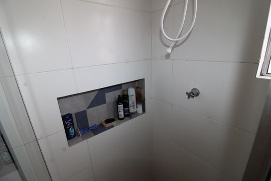 Banheiro de apartamento à venda com 2 quartos, 64m² em Santana, São Paulo