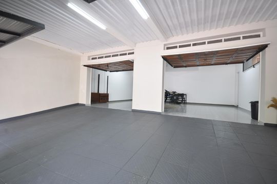 Garagem de casa para alugar com 3 quartos, 340m² em Vila Albertina, São Paulo