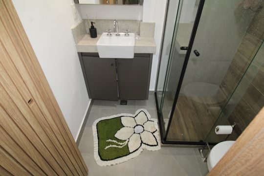 Banheiro de kitnet/studio para alugar com 1 quarto, 28m² em Tucuruvi, São Paulo
