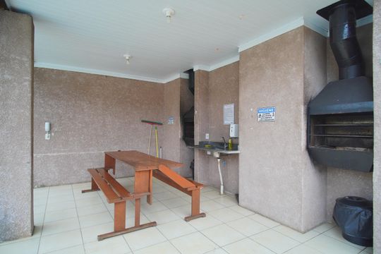 Área comum - Churrasqueira de apartamento para alugar com 2 quartos, 52m² em Rondônia, Novo Hamburgo