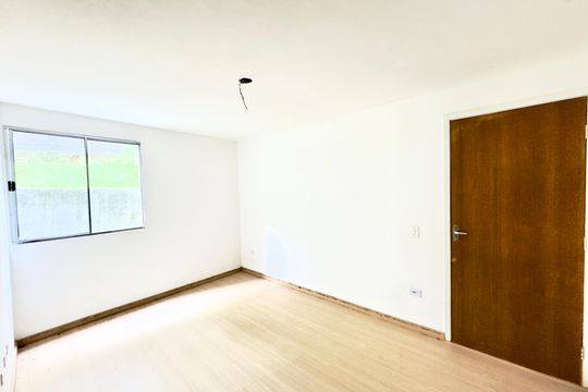 Sala de apartamento para alugar com 2 quartos, 45m² em Jardim Sao Luis (zona Norte), Guarulhos
