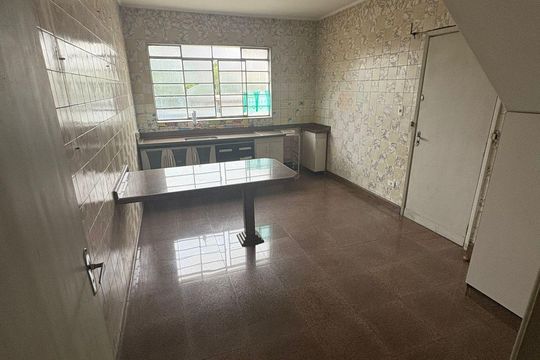 Cozinha de casa à venda com 3 quartos, 160m² em Vila Liviero, São Paulo