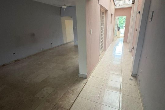 Área Externa de casa à venda com 3 quartos, 160m² em Vila Liviero, São Paulo
