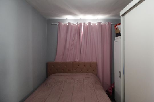 Quarto 2 de apartamento para alugar com 2 quartos, 47m² em Morro Santana, Porto Alegre