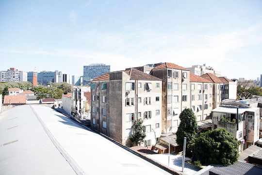 Sala Vista de apartamento à venda com 3 quartos, 90m² em Cidade Baixa, Porto Alegre
