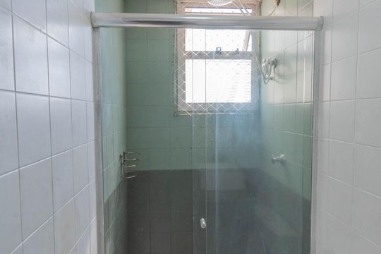 Banheiro da Suíte de apartamento à venda com 1 quarto, 46m² em Botafogo, Campinas
