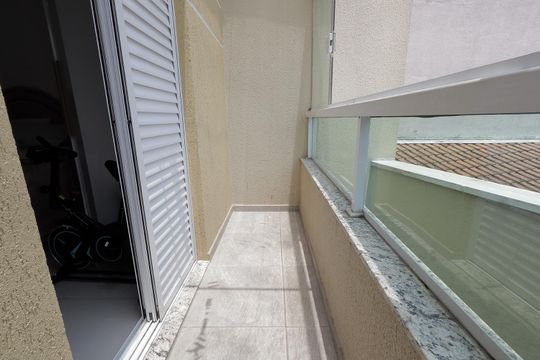 Sacada de apartamento à venda com 2 quartos, 47m² em Vila Curuçá, Santo André